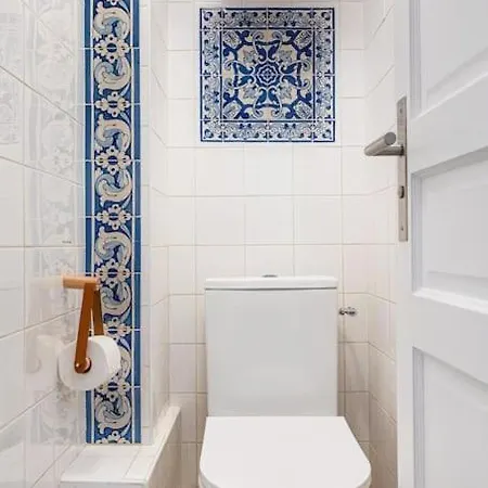 Entire 430 Sqm - 17 Bedrooms, 19 Beds, Des Ammonites فيلة *