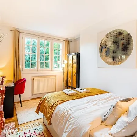Entire 430 Sqm - 17 Bedrooms, 19 Beds, Des Ammonites