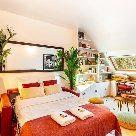 Entire 430 Sqm - 17 Bedrooms, 19 Beds, Des Ammonites فيلة